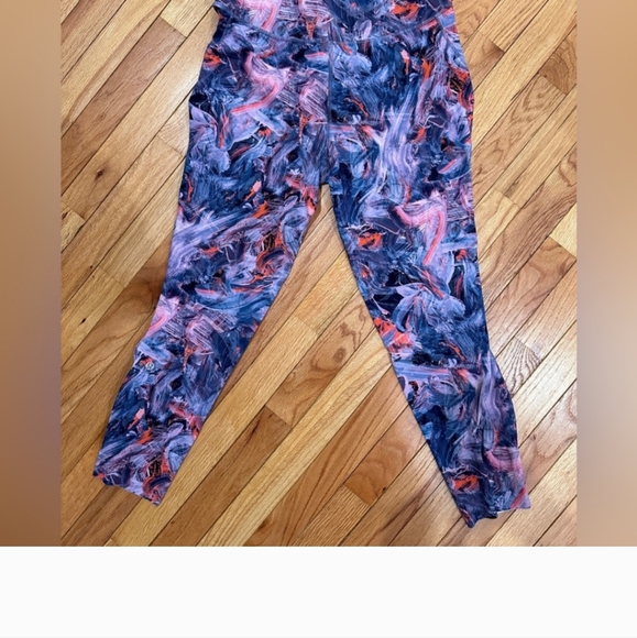 Lululemon Fast and Free HR Tight - Picture 2 of 8